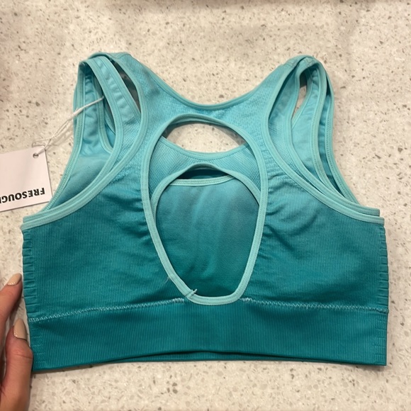 Ombre Fresought Sports Bra Size Small - Picture 2 of 2